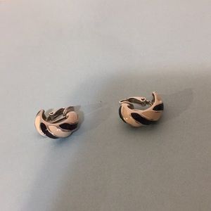 Beautiful earrings jewelry, 3/4”, cream and blue*